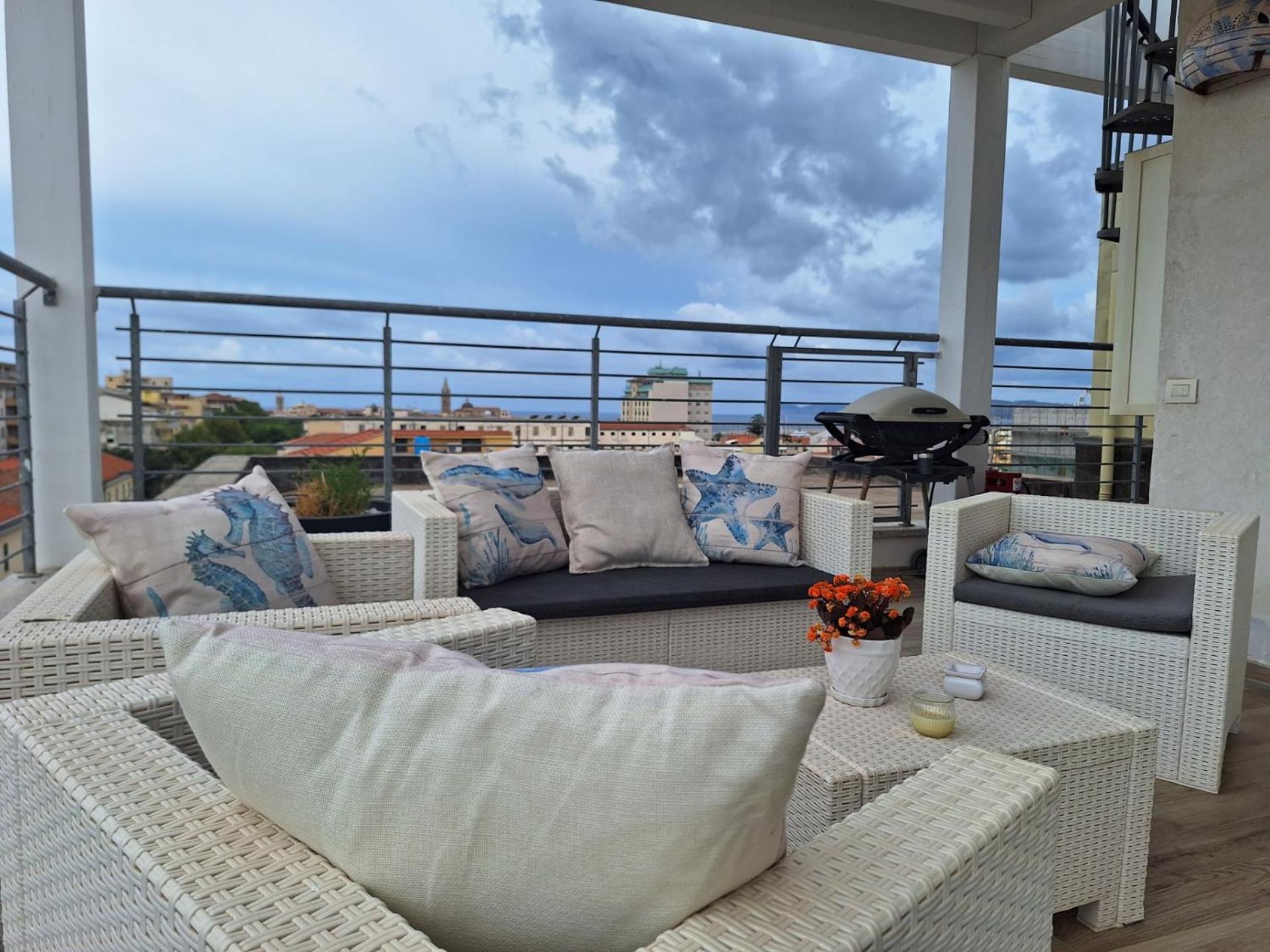 Il Colibri Apartment Алгеро Екстериор снимка